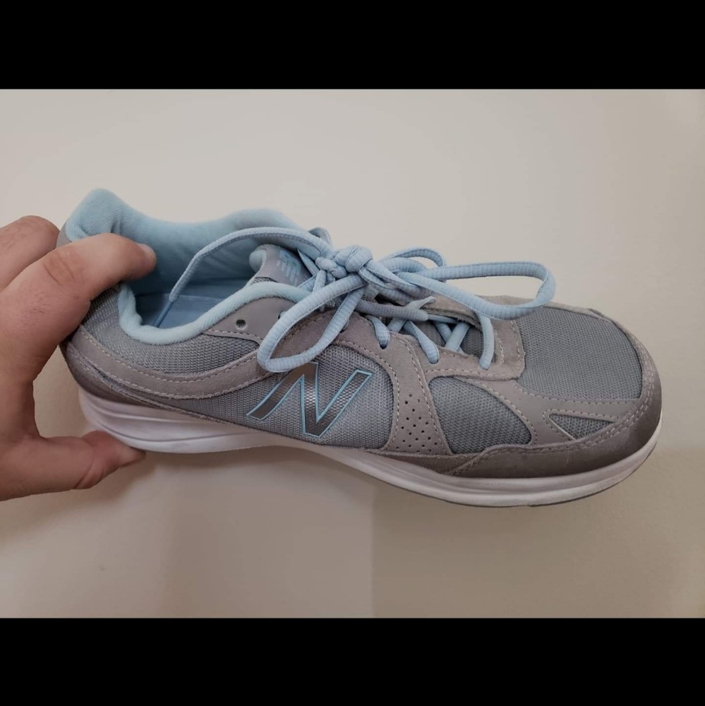 Womens 2E wide New Balance shoes